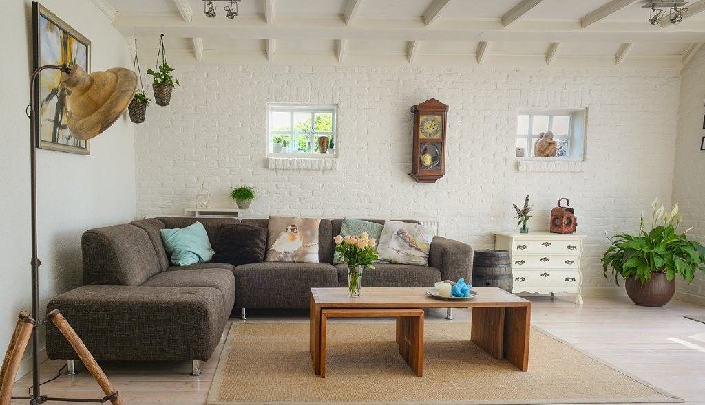 How to Choose the Right Living Room Furniture for Family Environments