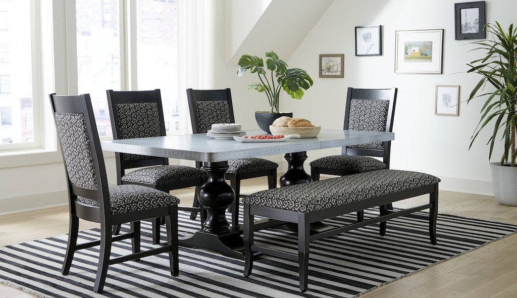 How Long Should a Dining Room Table Be with a Bench?